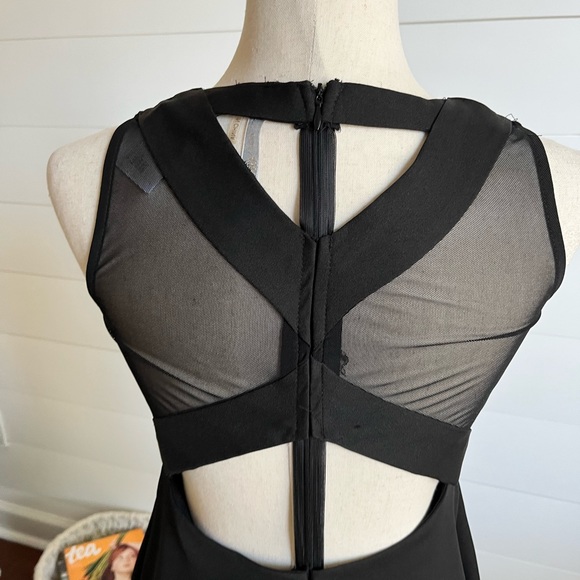 Black Aline Mesh Inset Dress Size Medium NWT - Picture 5 of 15